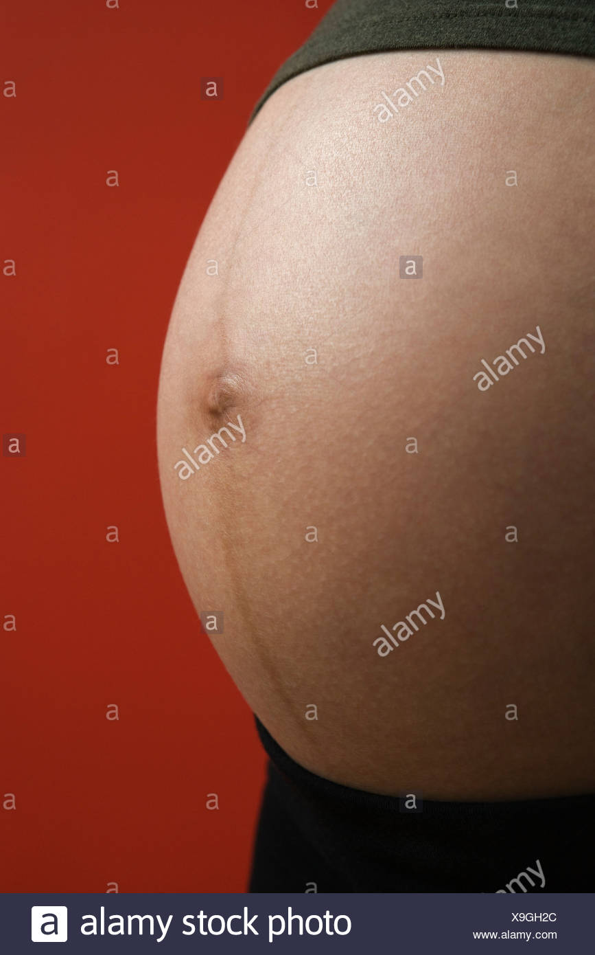 Belly Buttons High Resolution Stock Photography and Images Alamy