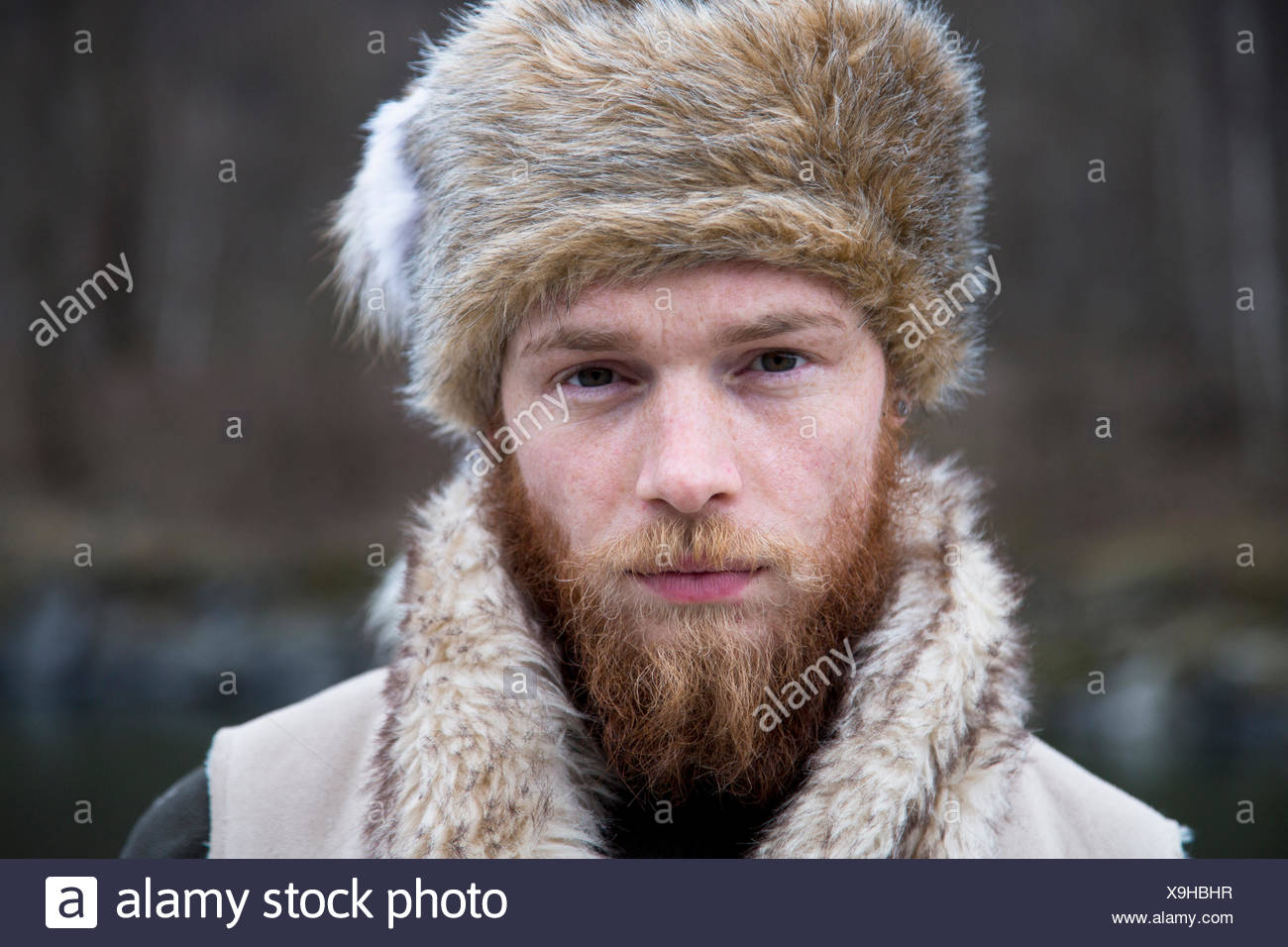 how to wear a trapper hat