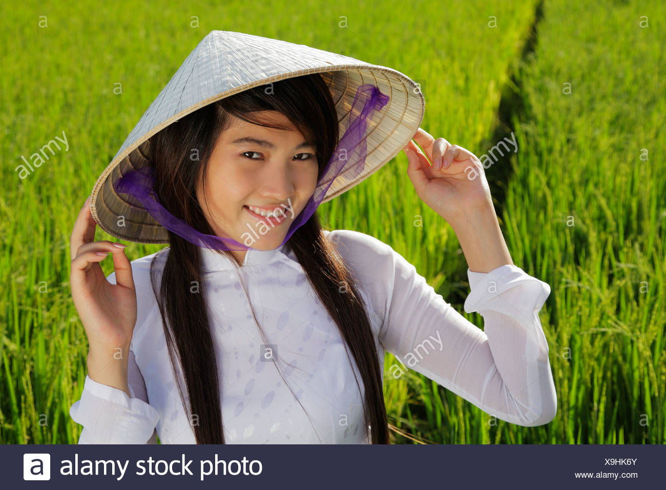 vietnamese rice paddy hat
