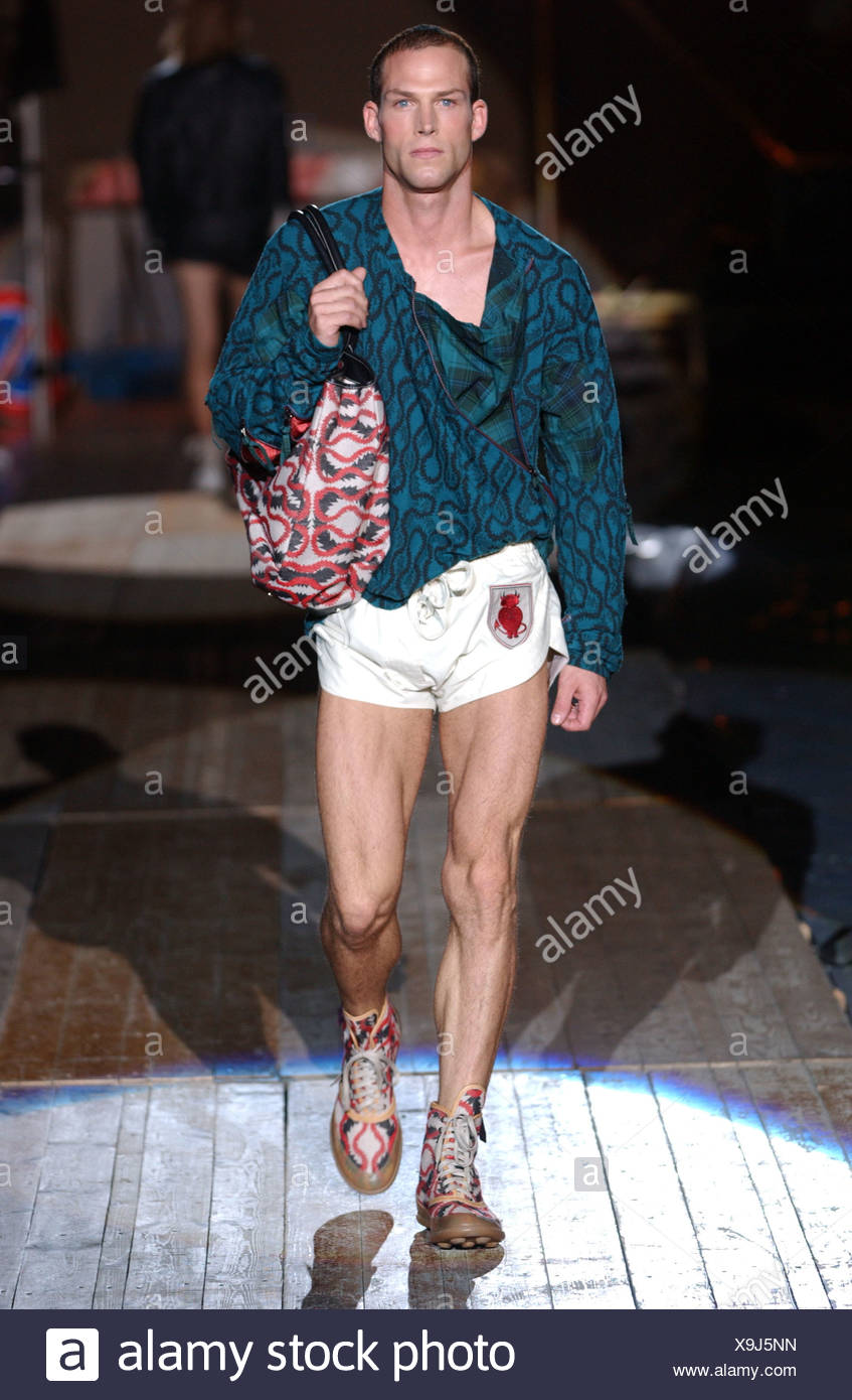 shirts to wear with green shorts