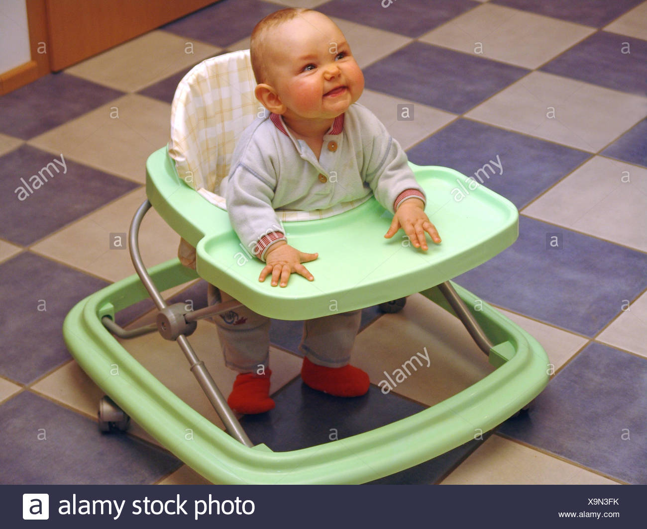 baby walk and play