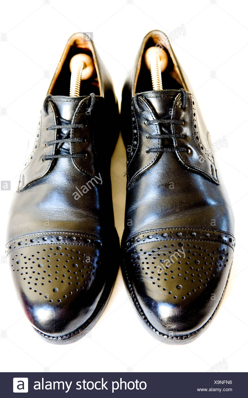traditional footwear for men