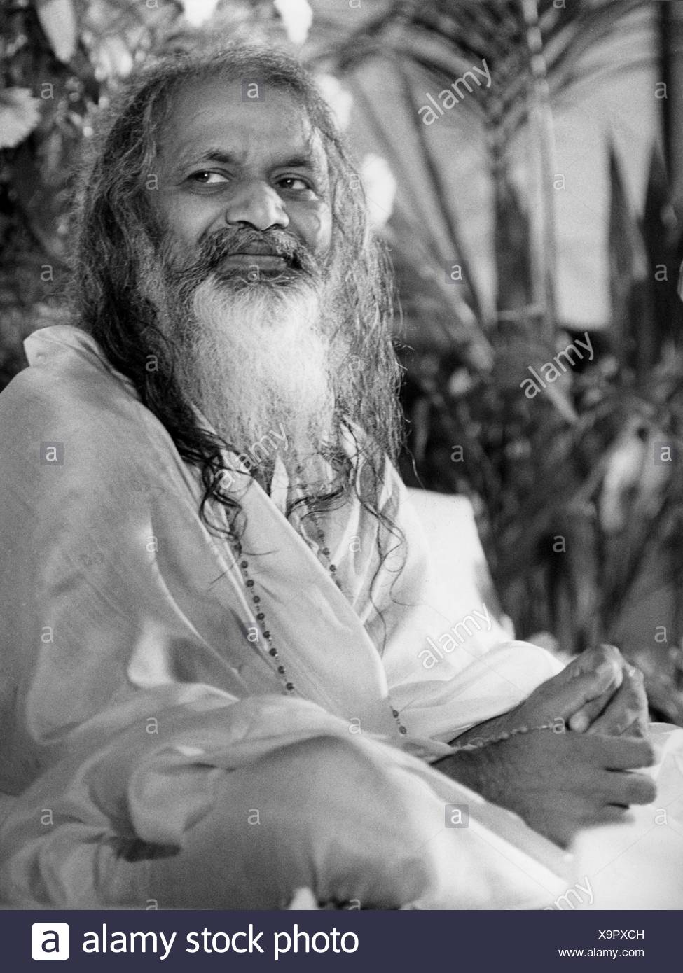 Maharishi Mahesh Yogi High Resolution Stock Photography and Images - Alamy