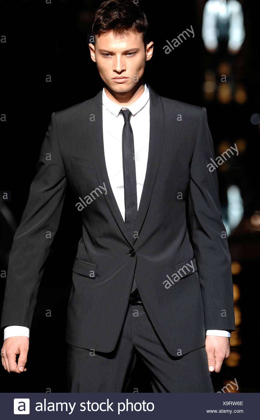 dolce and gabbana black suit
