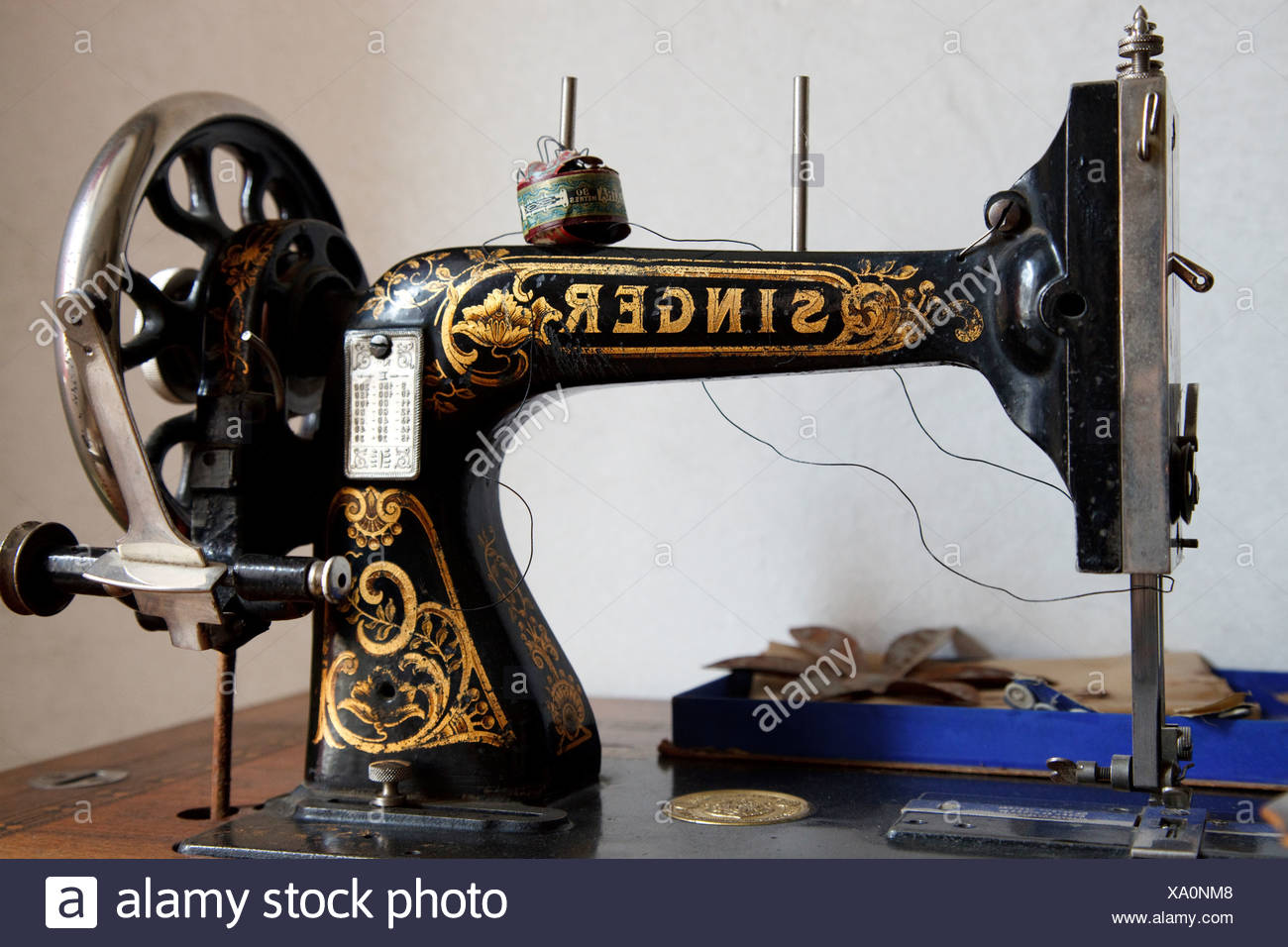 Singer Sewing Machine High Resolution Stock Photography and Images Alamy