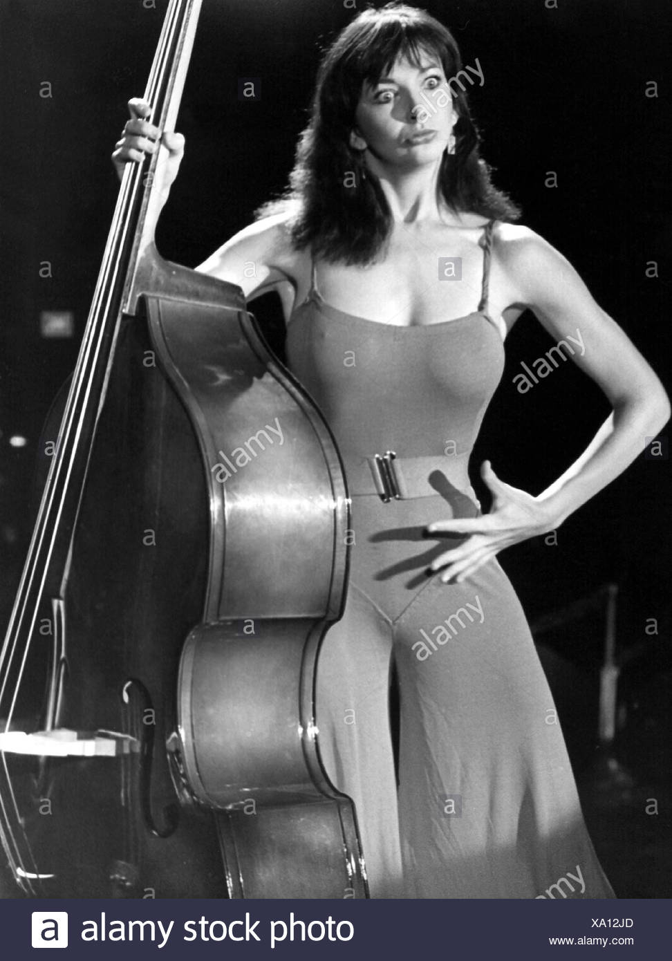 Bush, Kate, * 30.7.1958, British musician, half length, during a show. 