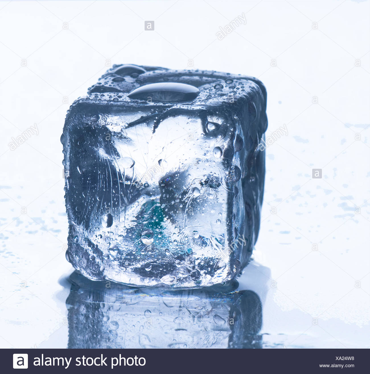 Melting Ice Cube High Resolution Stock Photography and Images - Alamy