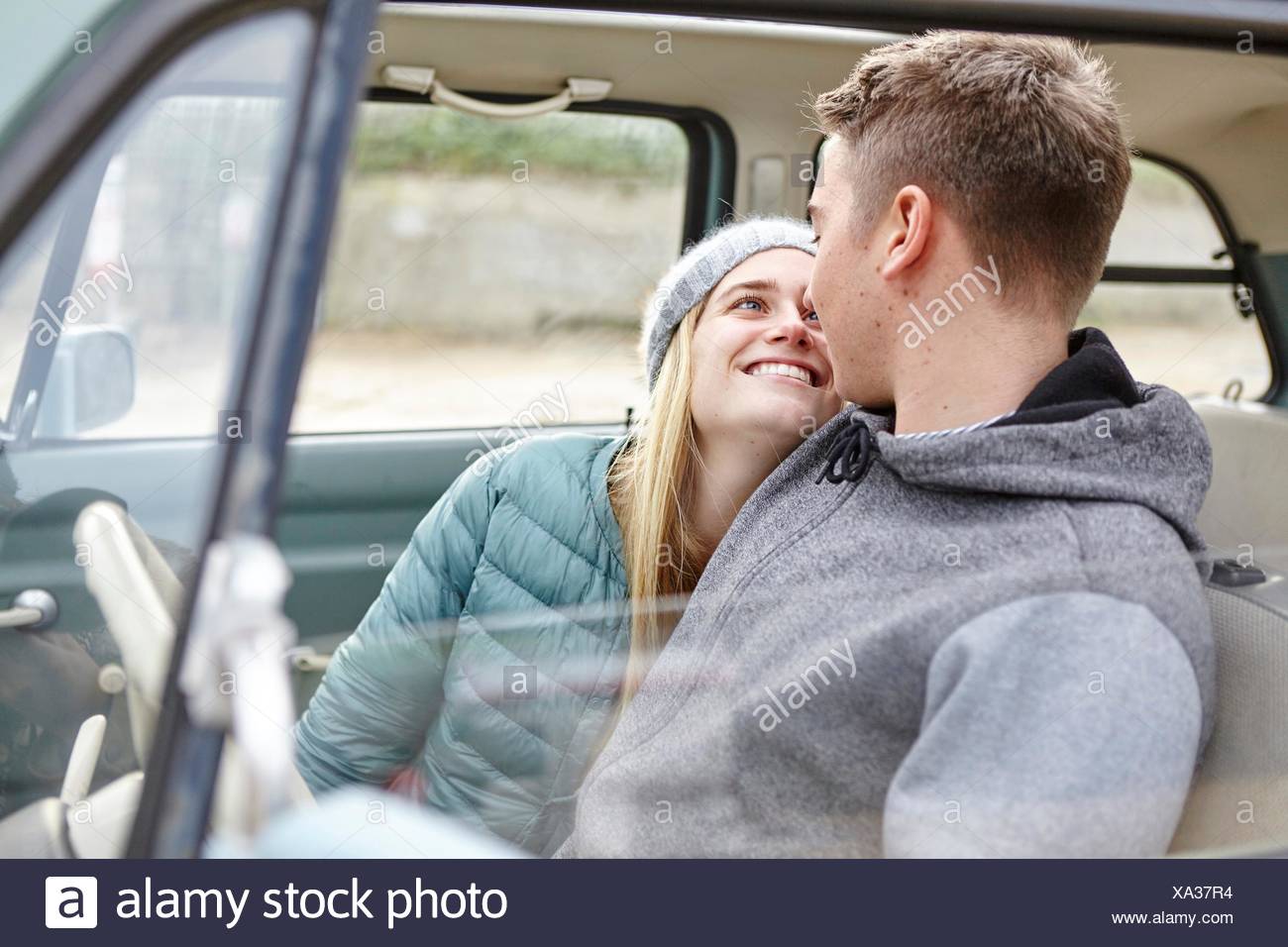 Amateur couple front seat truck bampw 7