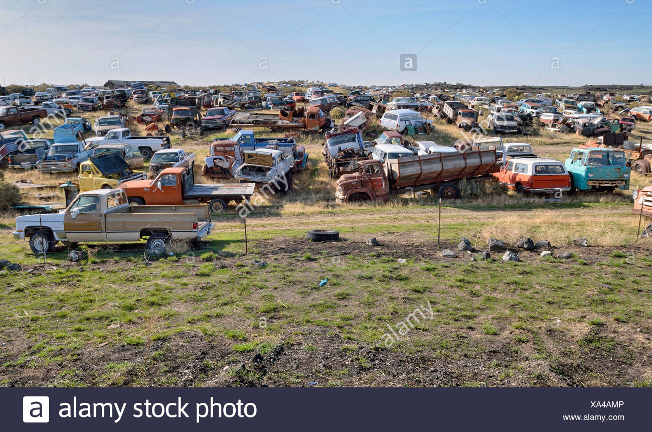 Old Car Breakers Yard High Resolution Stock Photography and Images - Alamy