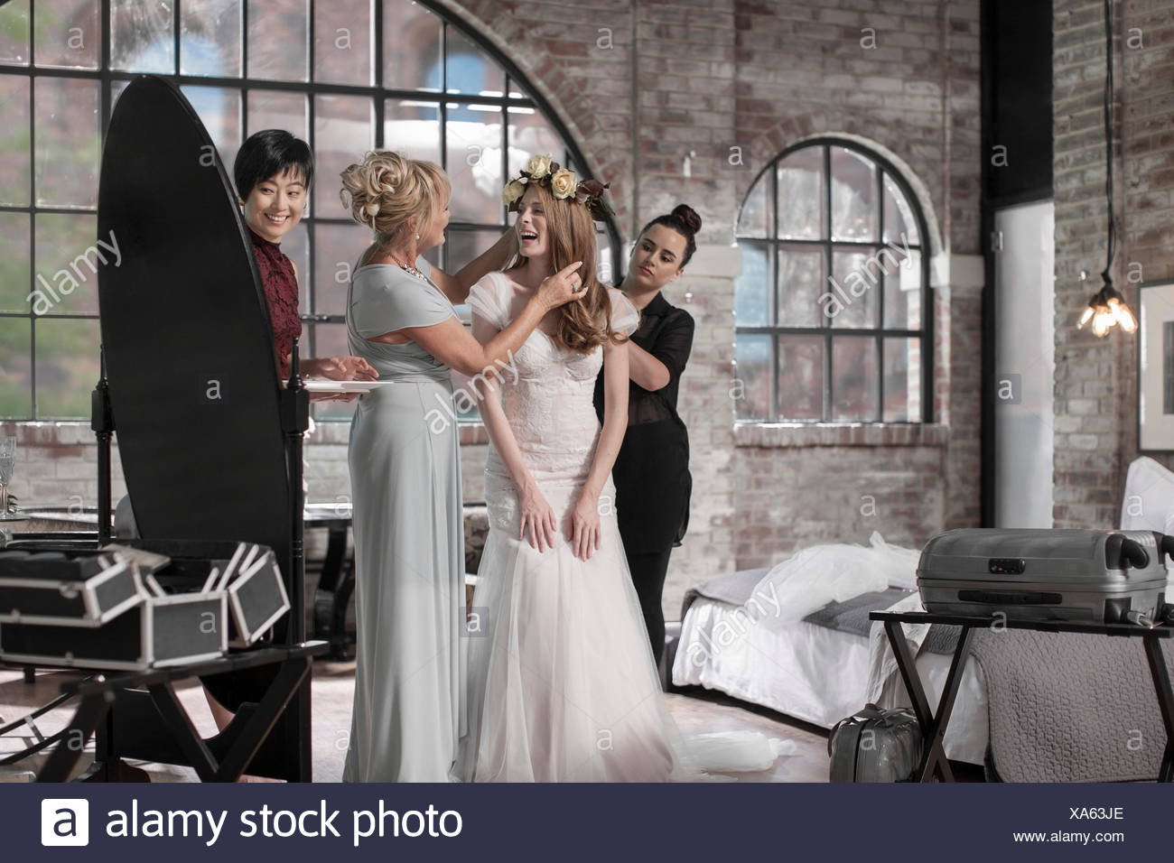 mother of the bride getting ready outfit