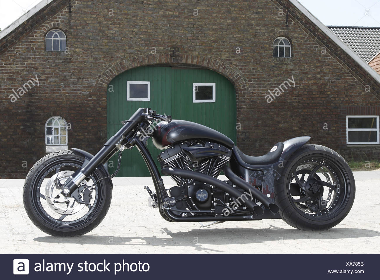 Motorcycle Extreme Chopper Harley Basis Right Side Thunderbike