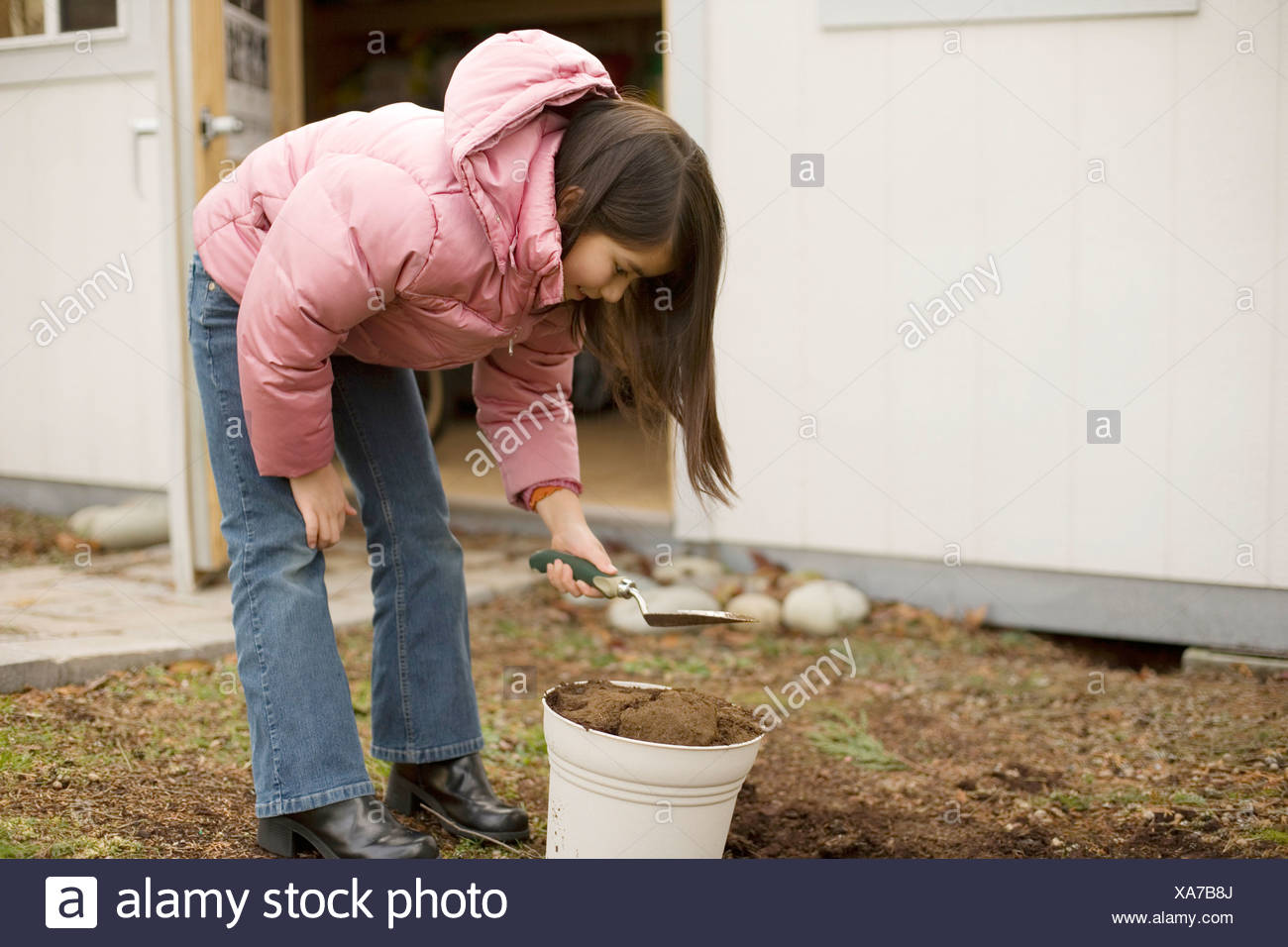 Shoveling Dirt Stock Photos & Shoveling Dirt Stock Images Alamy