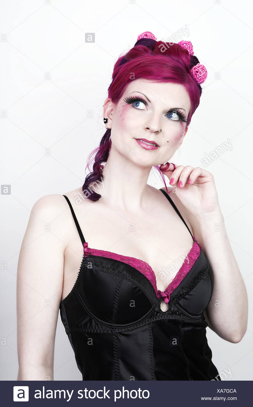 Redhead pin up girl Stock Photo: 281679002 - Alamy