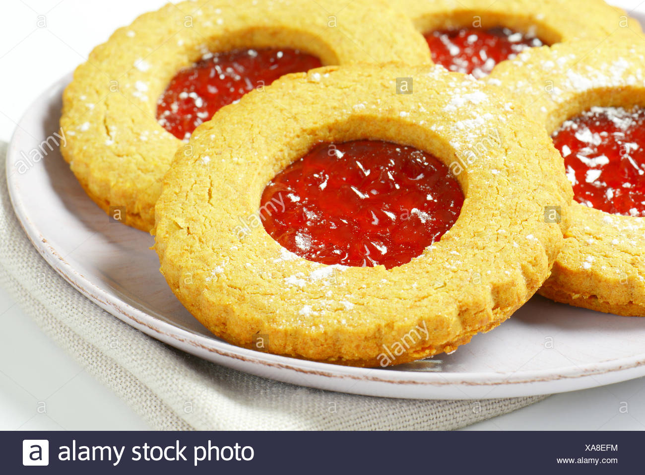 Linzer Cookies Traditional Austrian Christmas Cookies Stock Photo Alamy