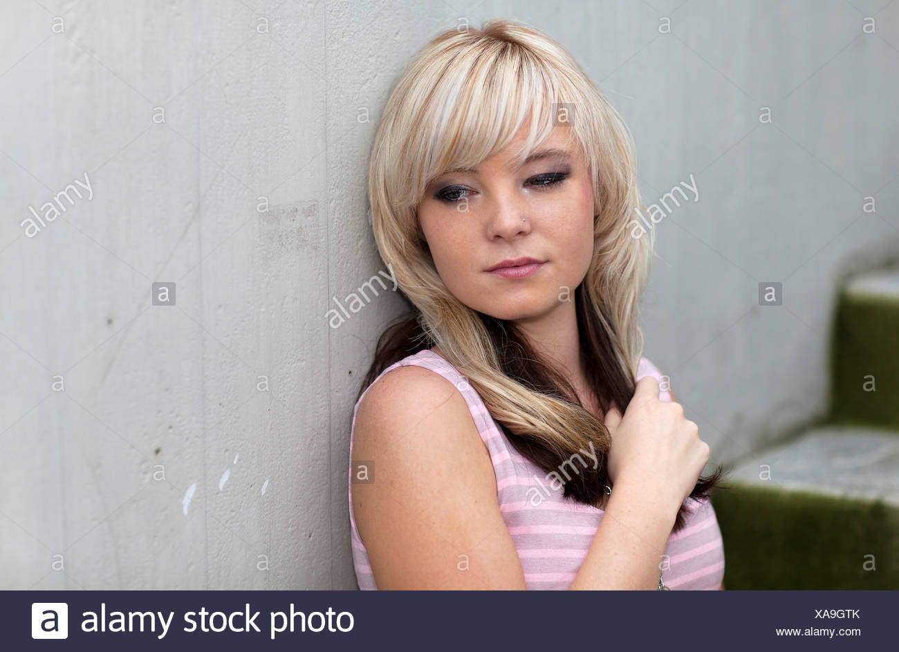 Bleach Blonde Blond High Resolution Stock Photography and Images - Alamy