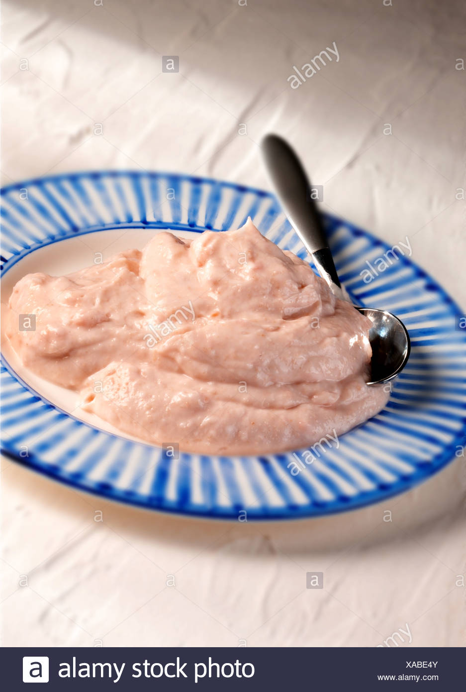 Taramasalata Greek Food Dip High Resolution Stock Photography And Images Alamy Taramasalata Greek Food Dip High Resolution Stock Photography And Images Alamy