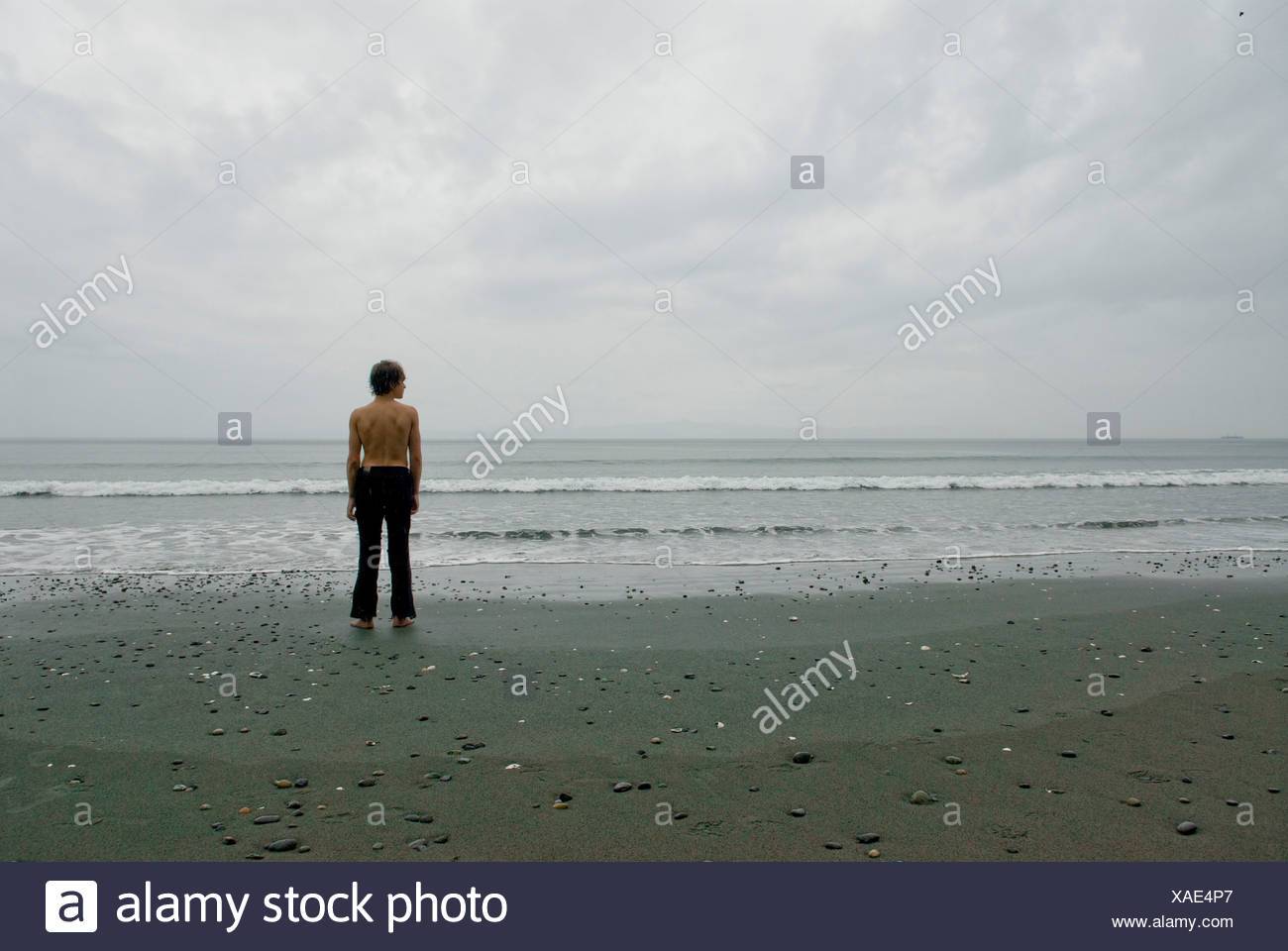 teens-alone-on-beach
