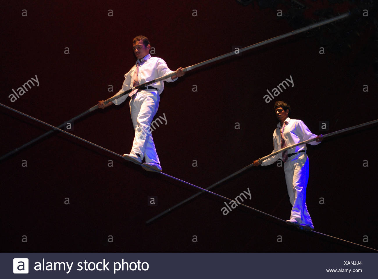 Circus Acrobats High Resolution Stock Photography and Images Alamy