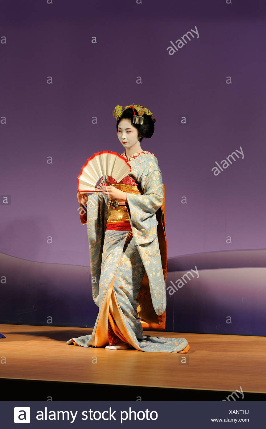 geisha dance fan Geisha dance fan