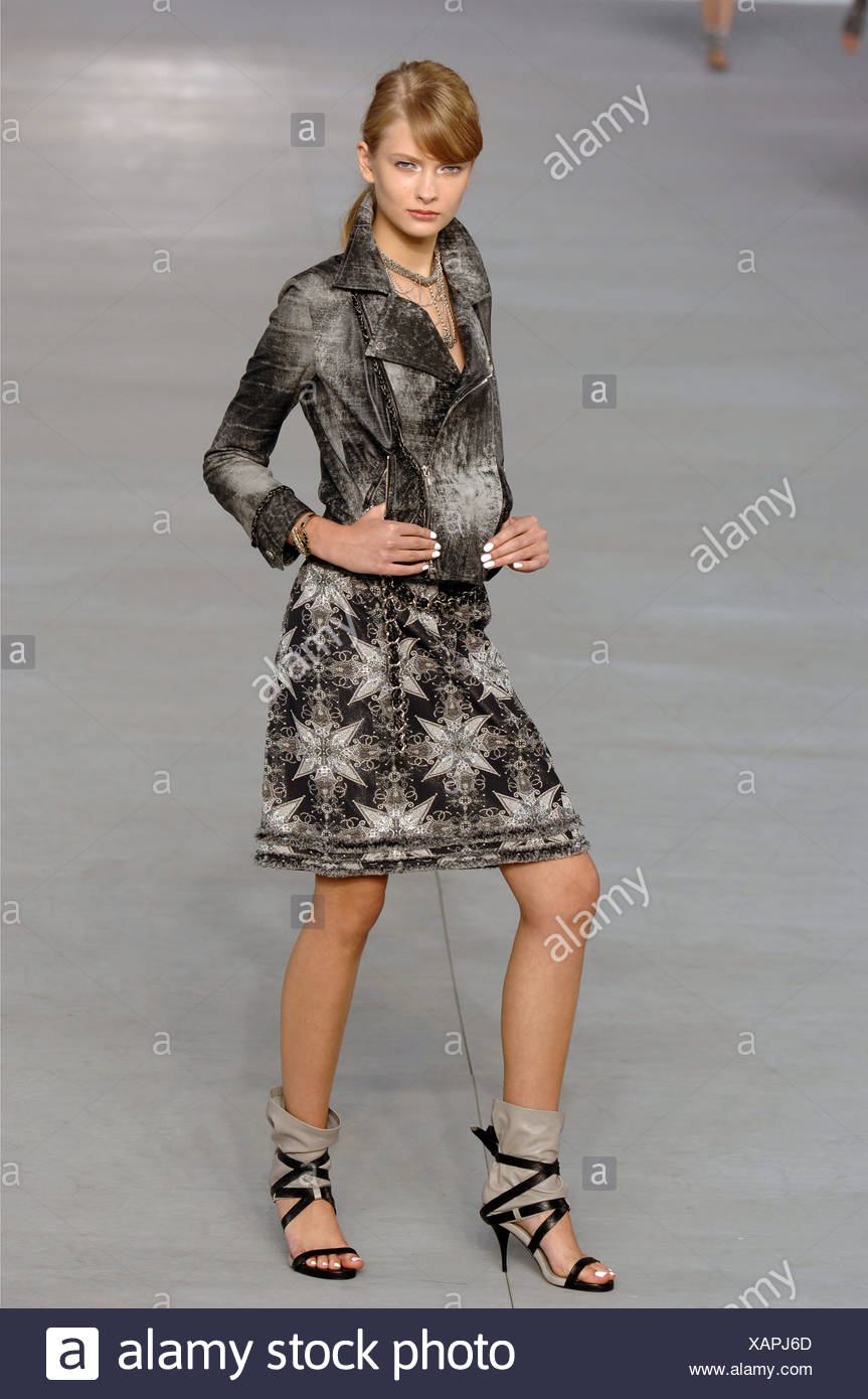 Chanel Paris Ready To Wear S S Female Model Blonde Hair Pulled