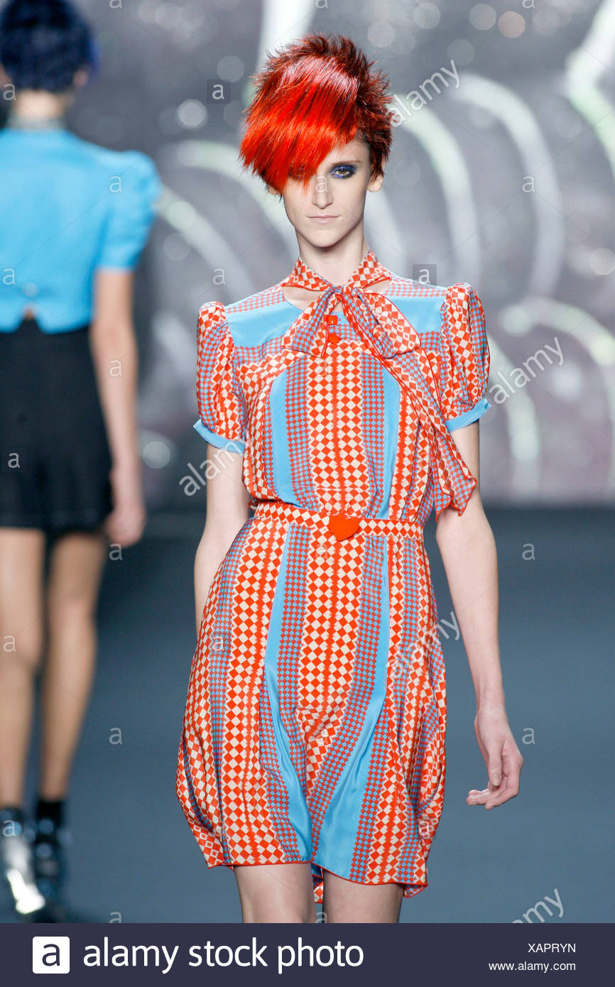 Anna Sui New York Ready To Wear Spring Summer Dyed Bright Red