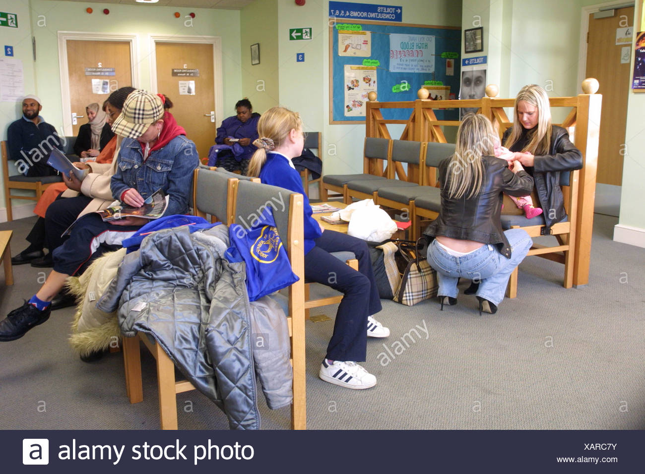 Doctor Gp Waiting Room High Resolution Stock Photography and Images - Alamy