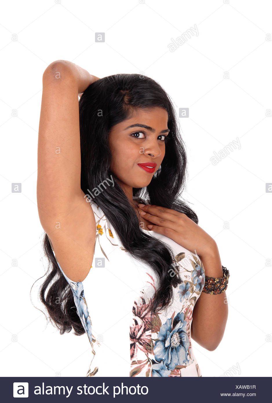 https://c8.alamy.com/comp/XAWB1R/closeup-of-beautiful-indian-woman-XAWB1R.jpg