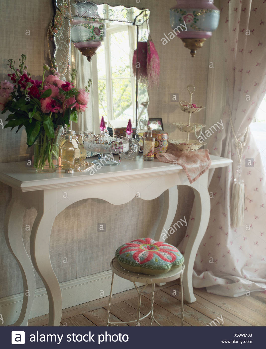 Featured image of post Pink Dressing Table Accessories / Take your pick from our furniture and accessories and be inspired!