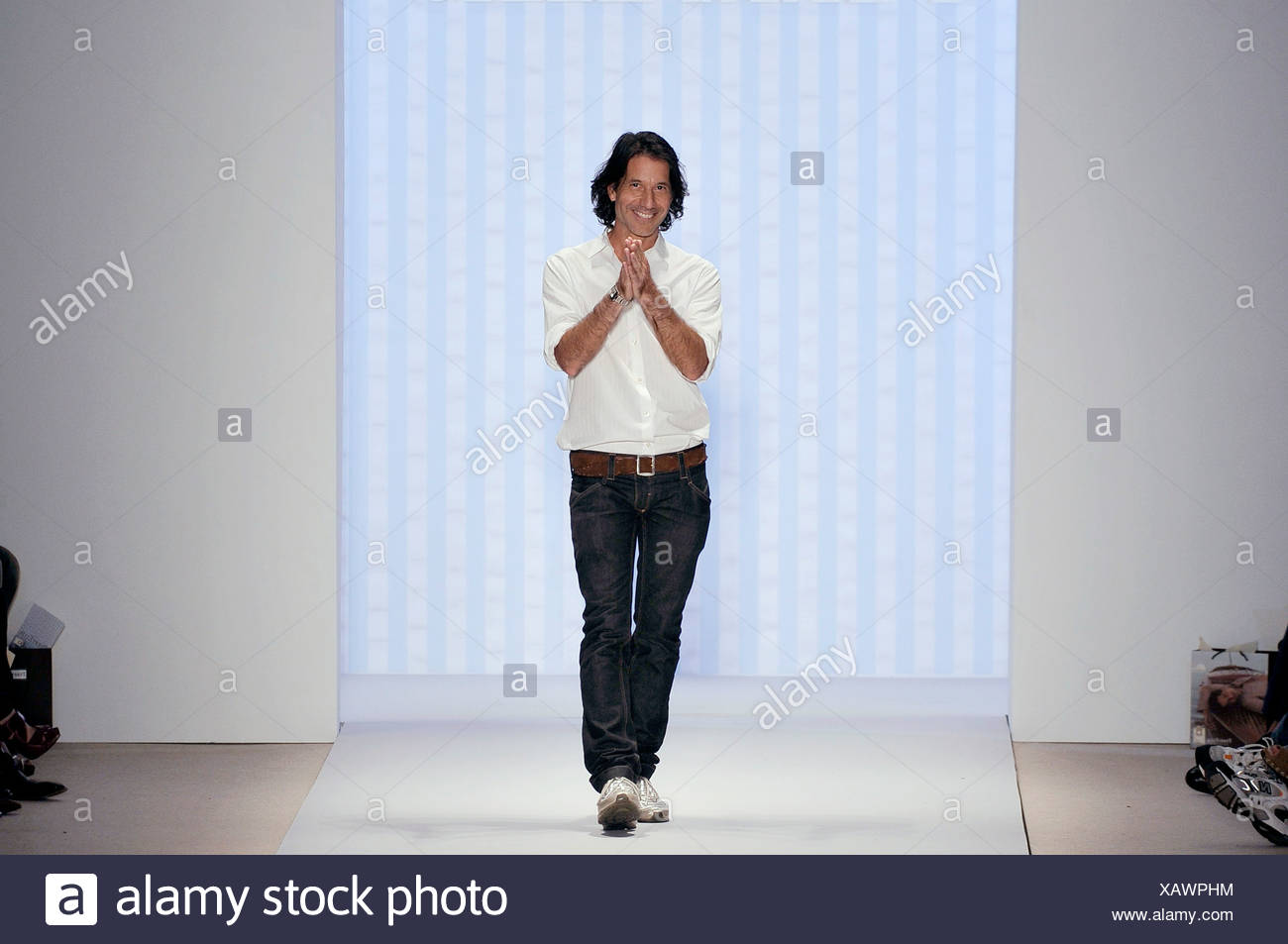 Perry Ellis New York Ready to Wear Spring Summer Fashion designer Perry  Ellis after his catwalk show Stock Photo - Alamy