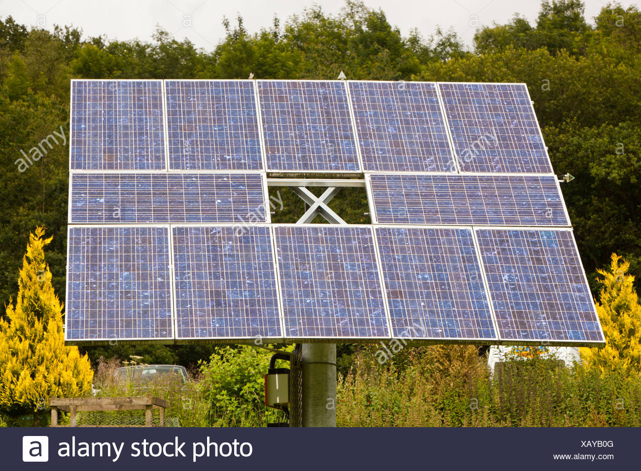 A Tracking Solar Photo Voltaic Panel System At The Off Grid