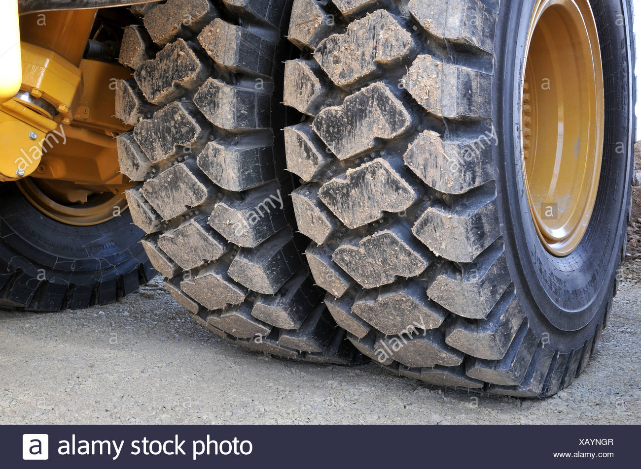 Dual Tyre High Resolution Stock Photography and Images Alamy