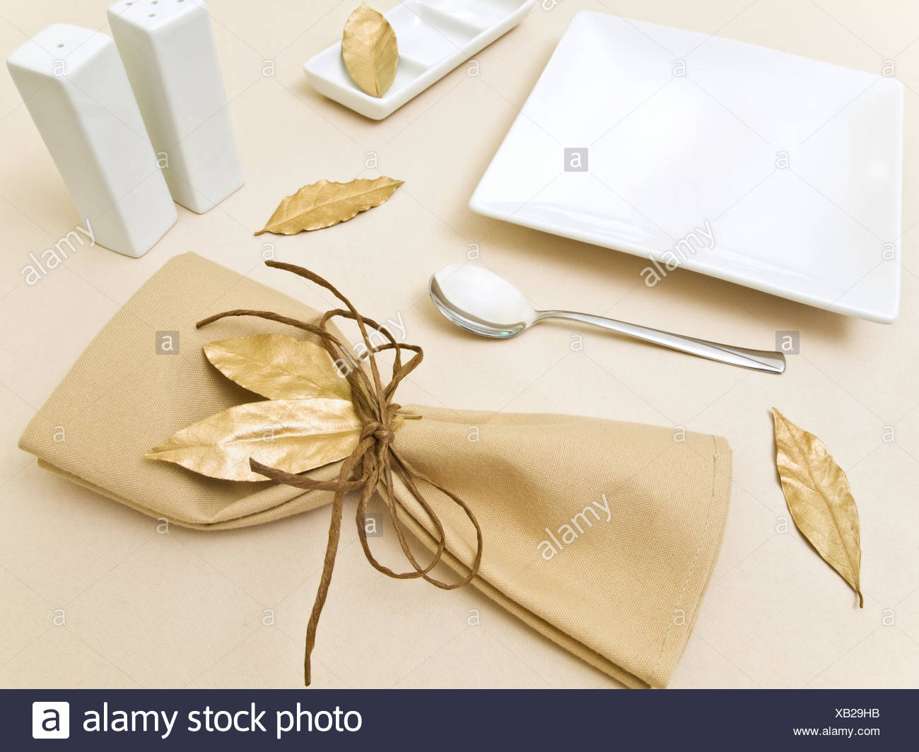 Bay Food Dish Meal Cafe Restaurant Food Aliment Salt Pepper Spice