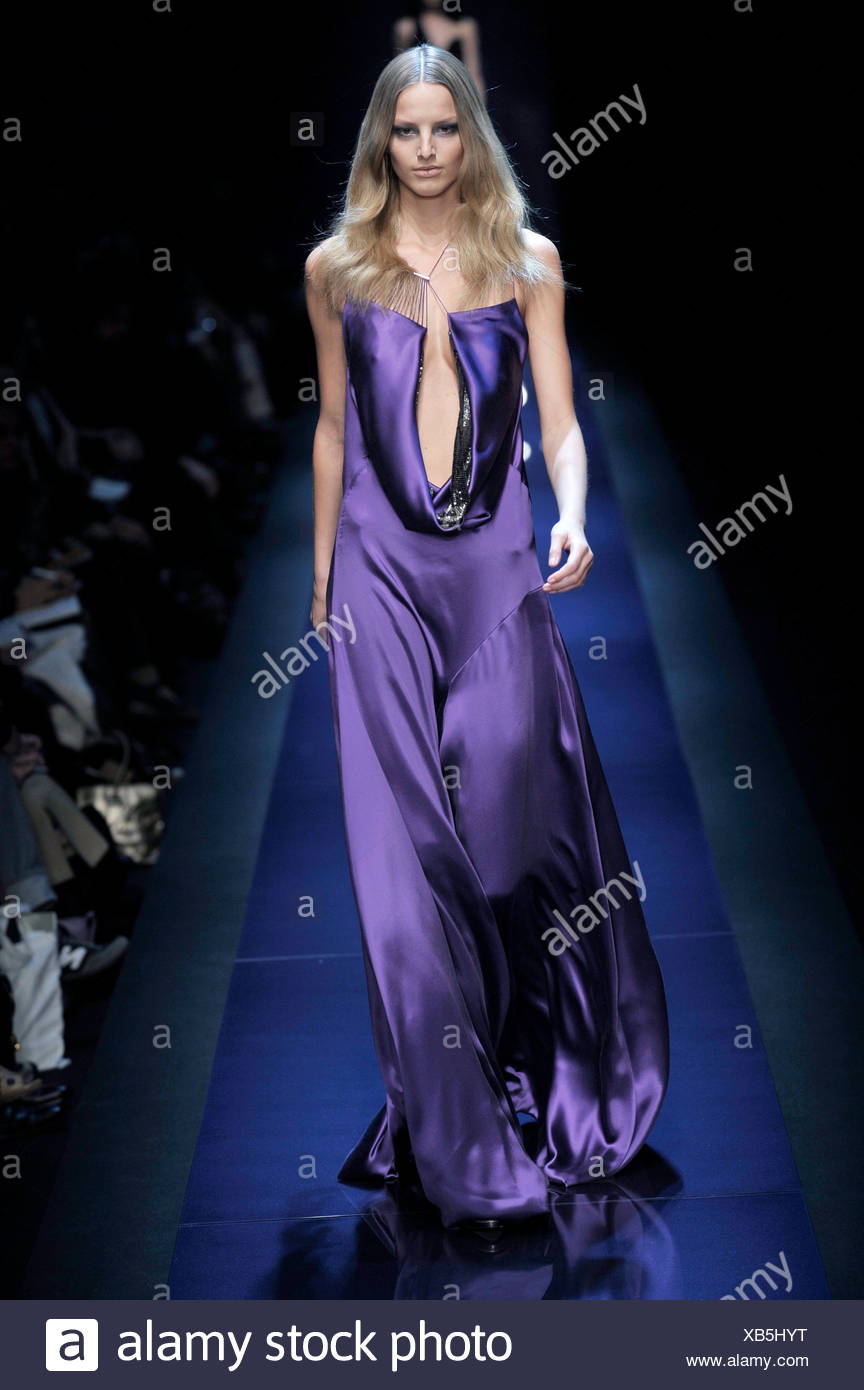 ready to wear evening gowns
