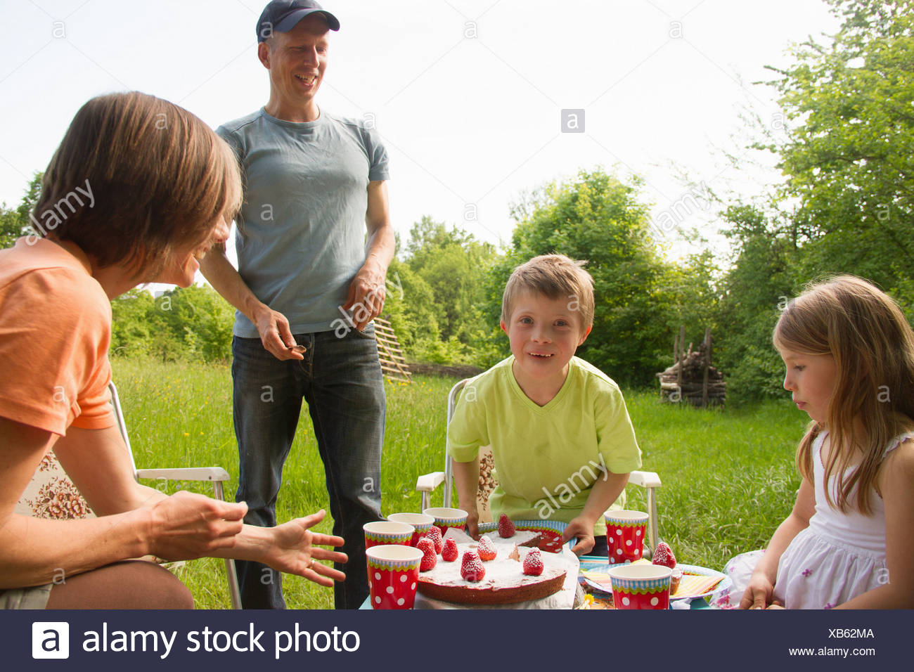 Boy Girl Picnic Table High Resolution Stock Photography and Images - Alamy
