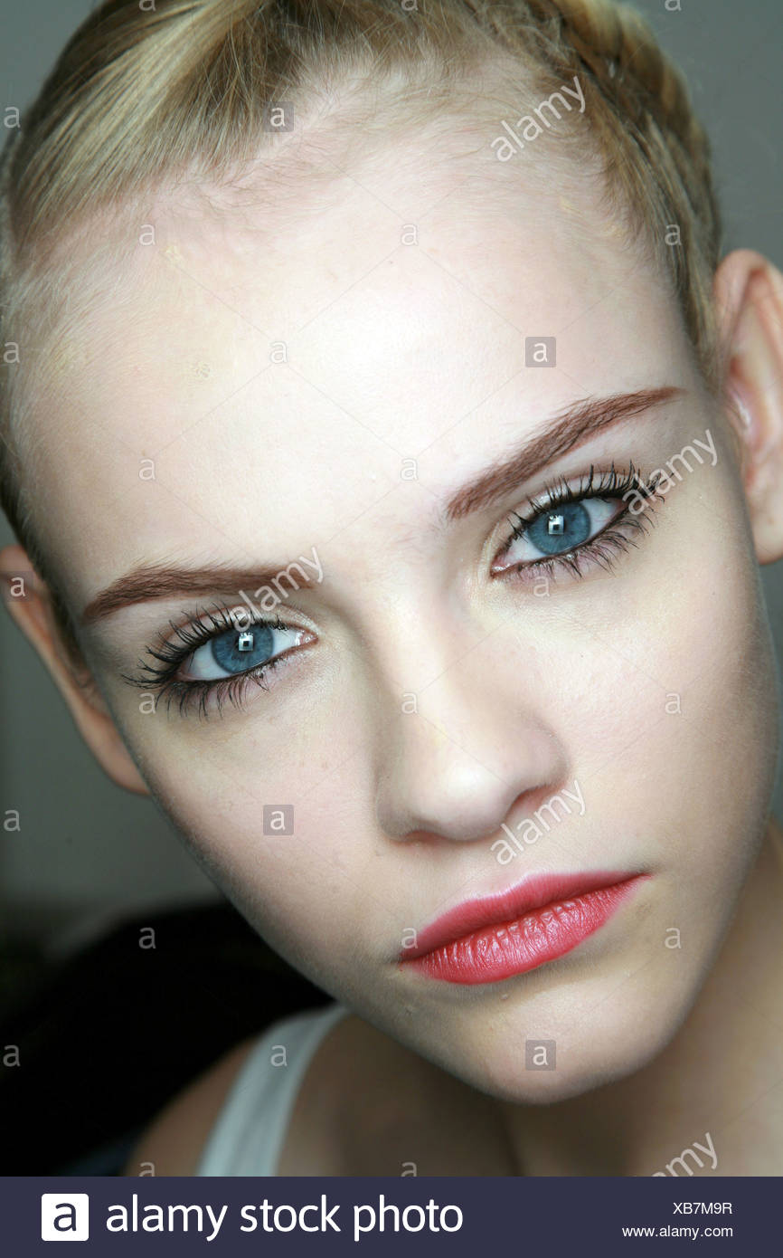 Sportmax Backstage Milan Ready To Wear Autumn Winter Model Blonde