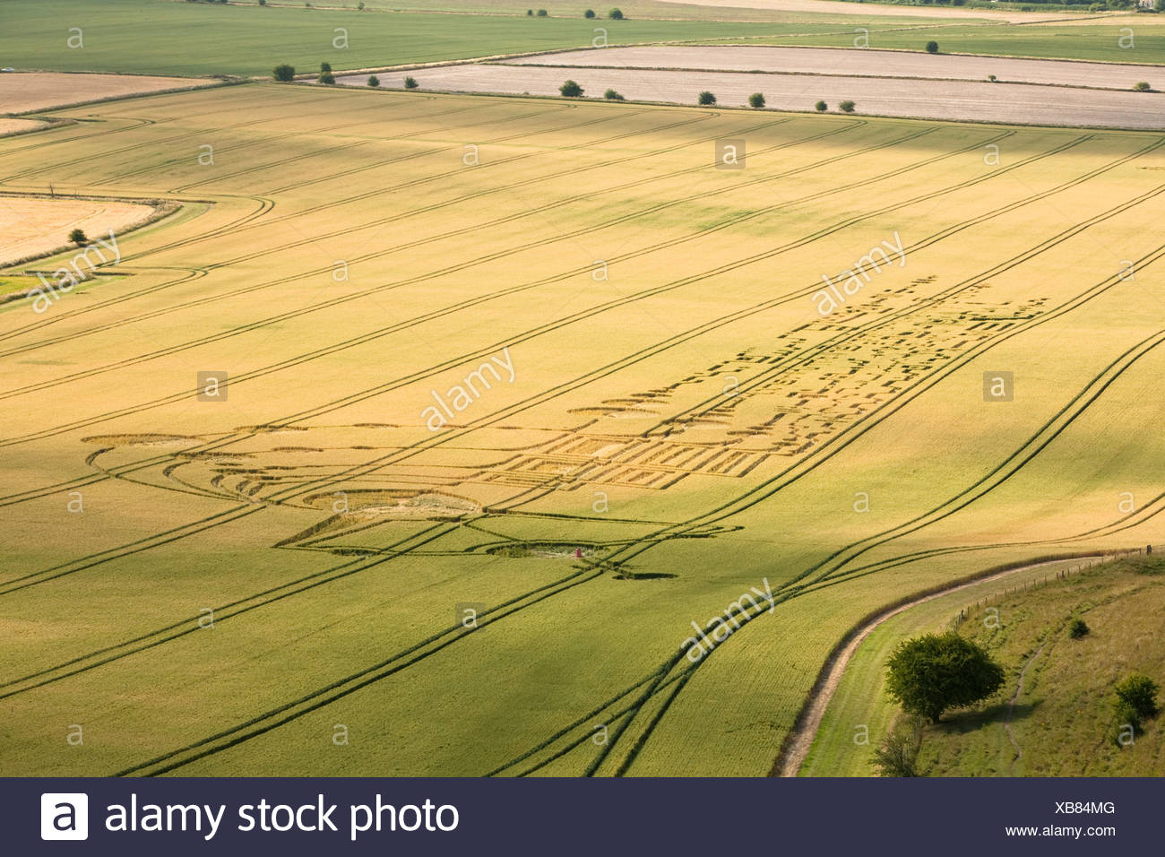 Crop Circles Uk High Resolution Stock Photography and Images - Alamy