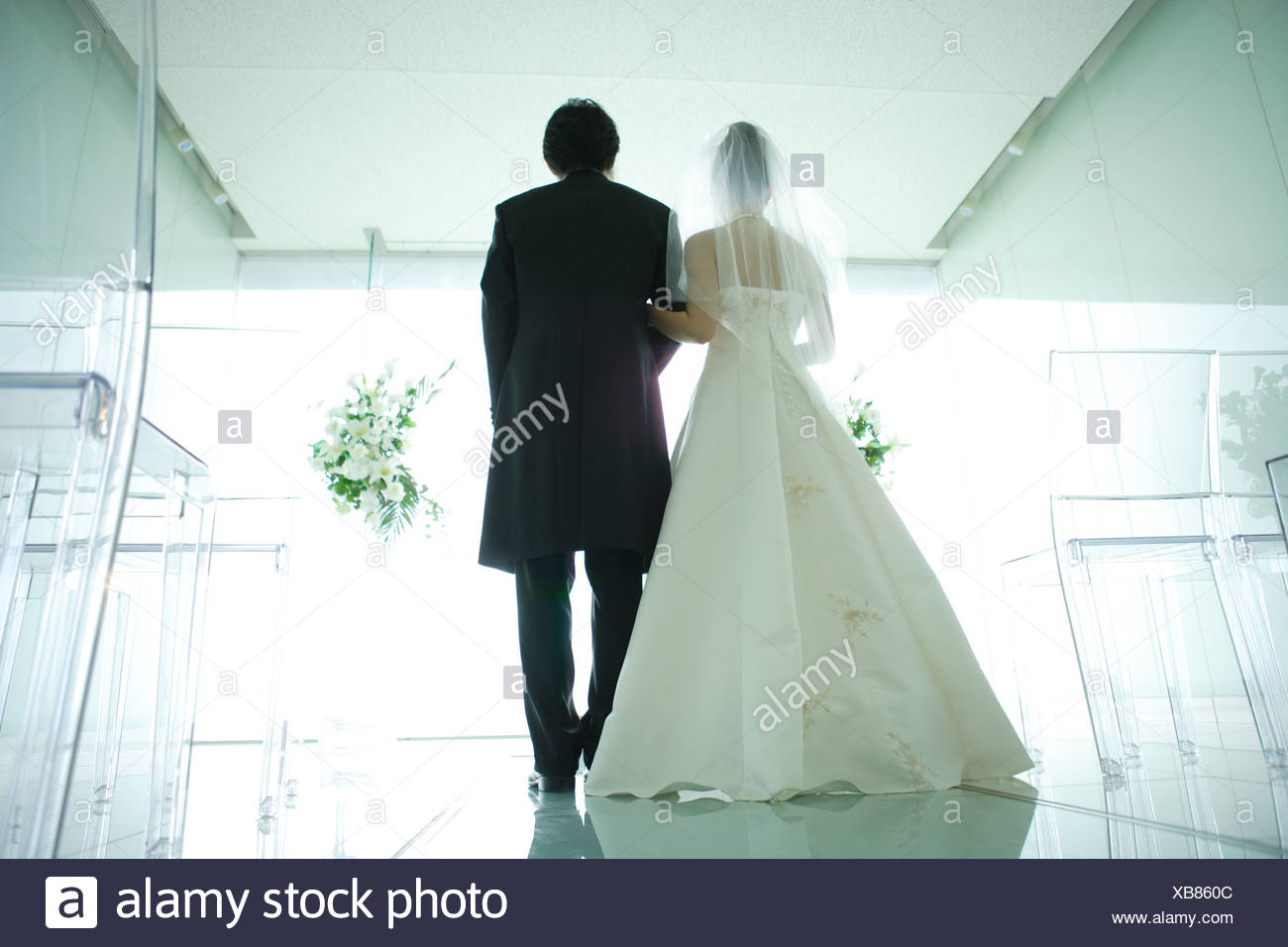 Bride And Groom Altar High Resolution Stock Photography and Images - Alamy
