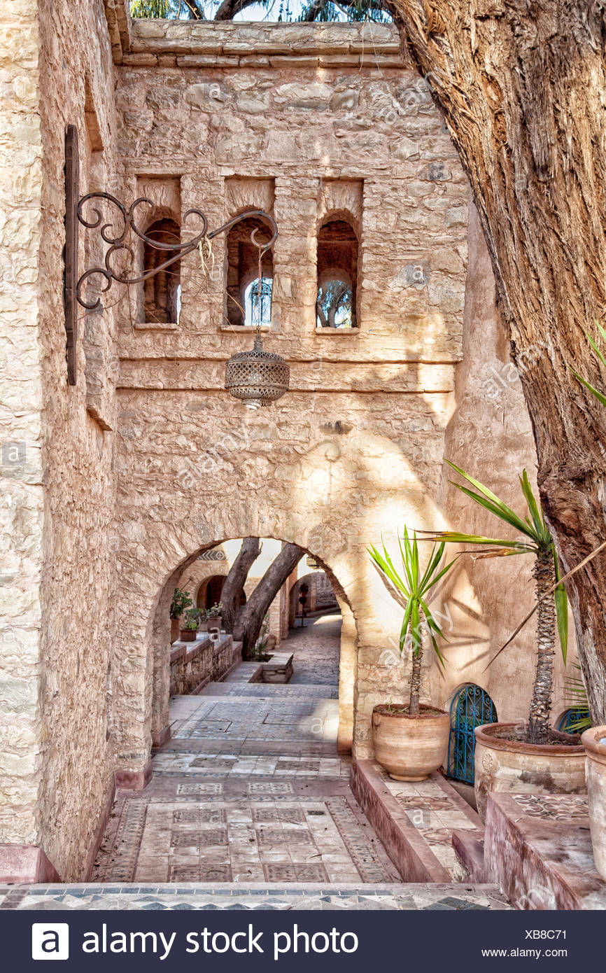 In Der Medina Der Afrikanischen Hafenstadt Agadir In Marokko Mit Vielen Sehenswurdigkeiten Und Prachtvollem Baustil Stock Photo Alamy