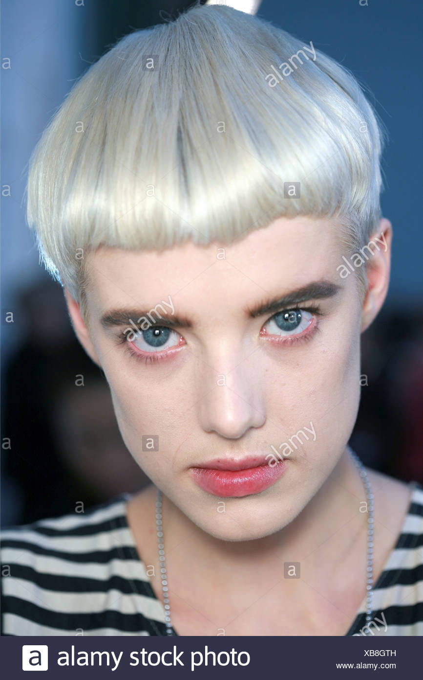 Dior Backstage Paris Ready To Wear Spring Summer Head Shot Of