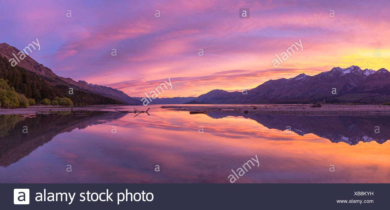 Mountains with lake Wakatipu at sunrise, Glenorchy near Queenstown, Otago Region, Southland, New Zealand Stock Photo