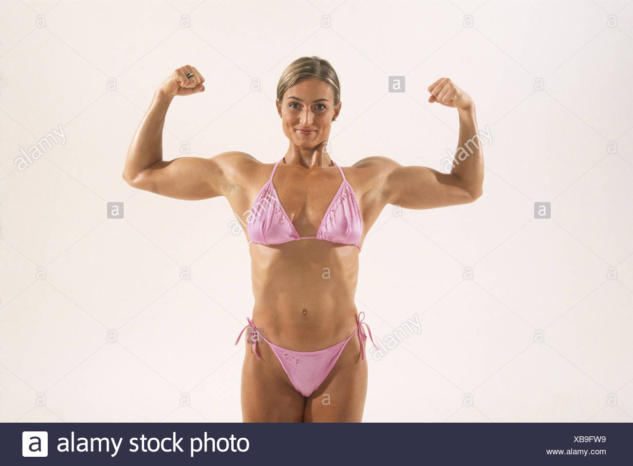 mature natural femine bicep flexing Mature natural femine bicep flexing