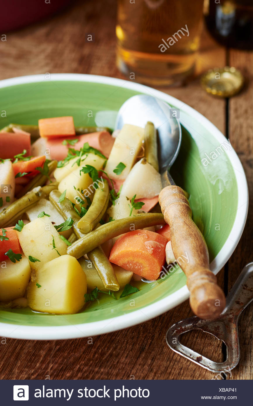 Page 3 Hen Soup High Resolution Stock Photography And Images Alamy