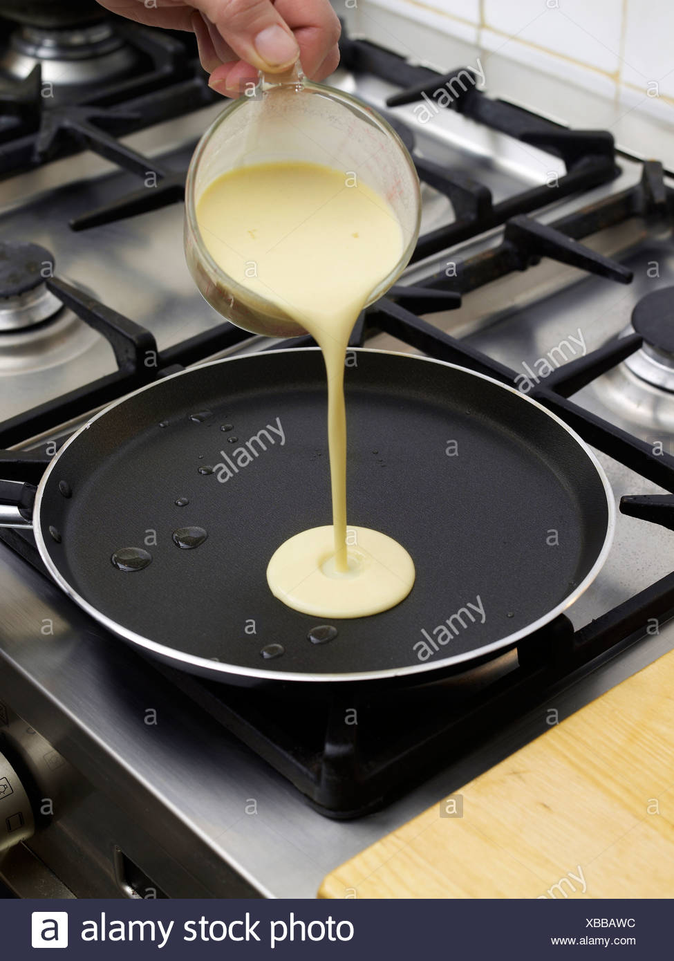 Pancake Batter Pan High Resolution Stock Photography and Images Alamy