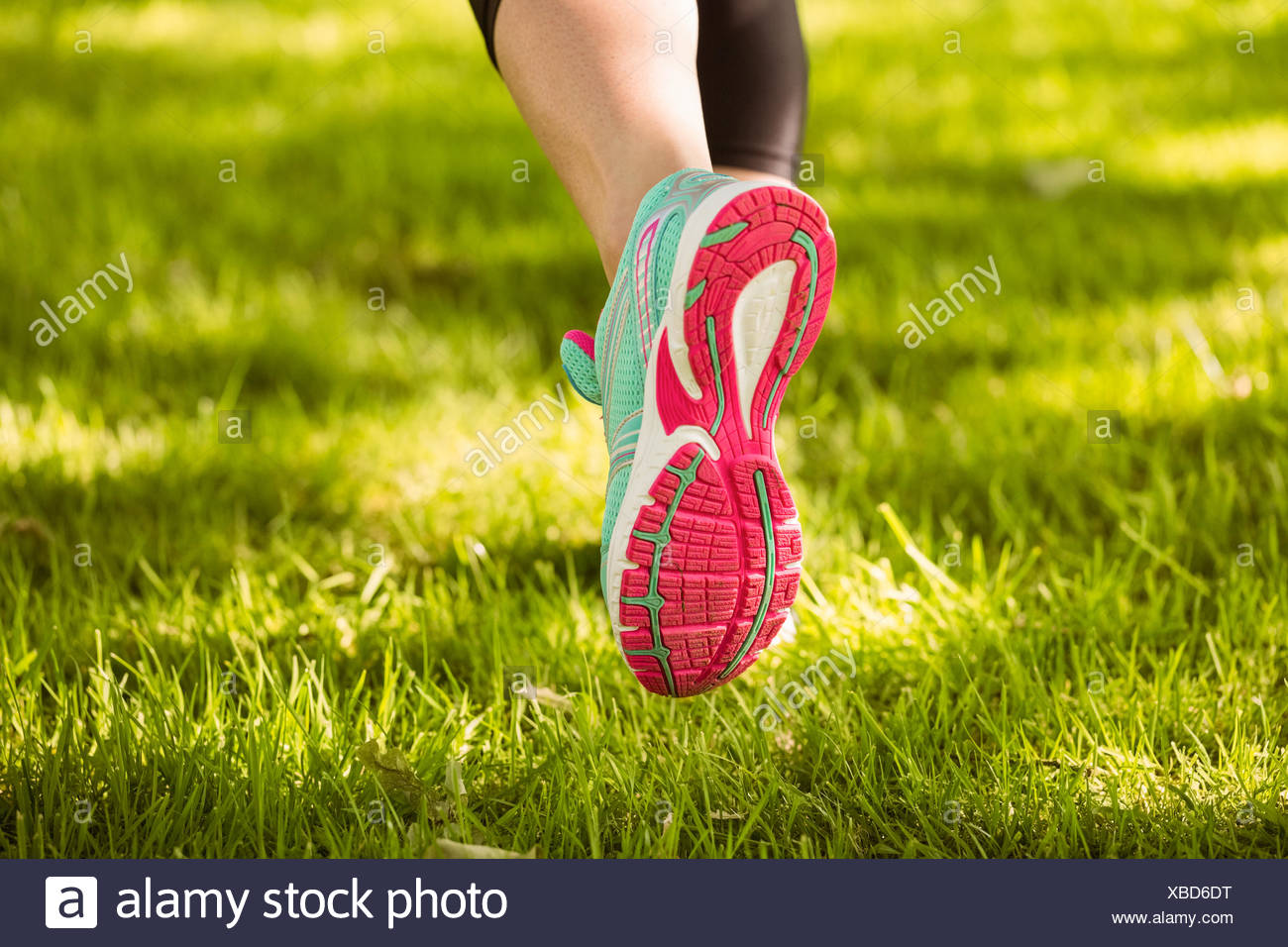shoes for running on grass