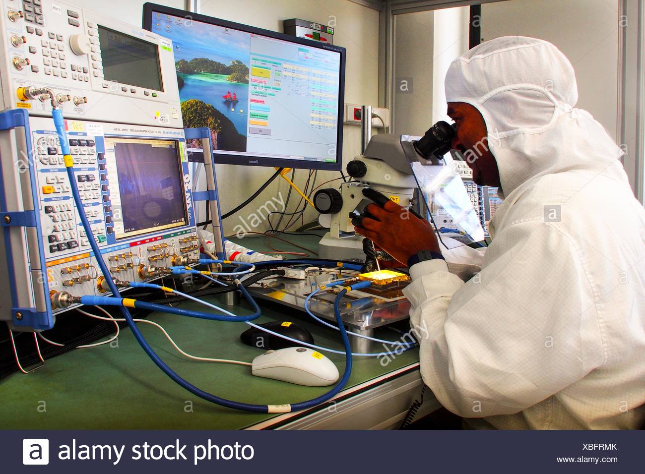 France Midipyrennees H Garonne At Thales Aleniaspace At Toulouse Section Fabrication Microelectronique Hybrides Bruno Stock Photo Alamy