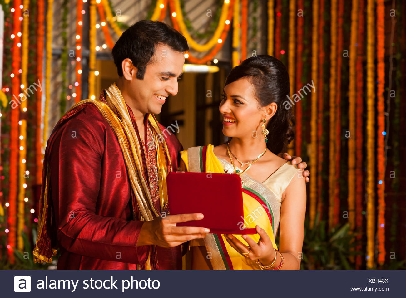 diwali padwa gift for wife