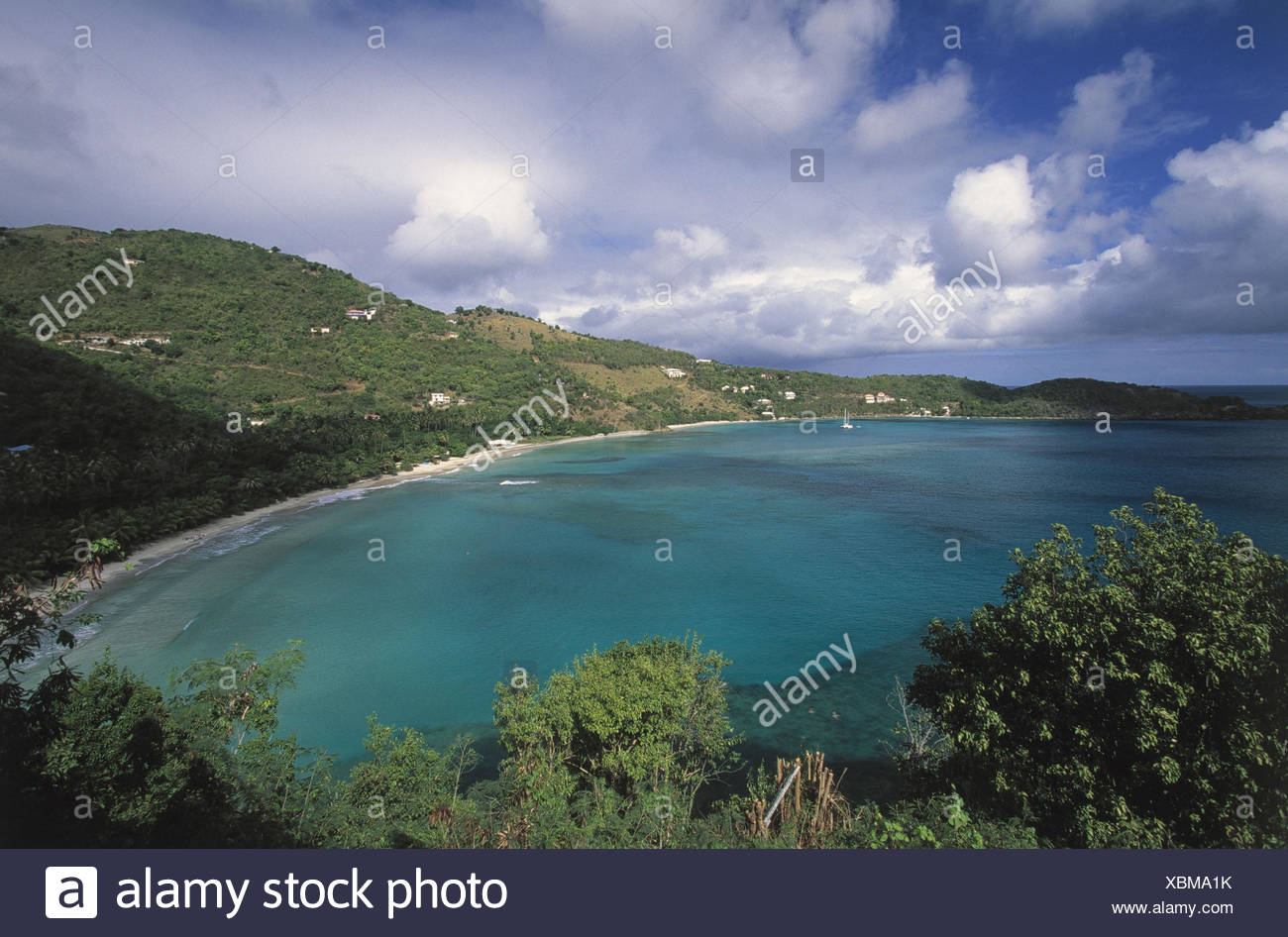 Karibik British Virgin Islands Tortola Brewer S Bay Kustenlandschaft Karibisches Meer Ubersicht Mittelamerika Westindische Inseln Kleine Antillen Britische Jungferninseln Bucht Atlantik Atlantischer Ozean Kuste Bucht Strand Strande