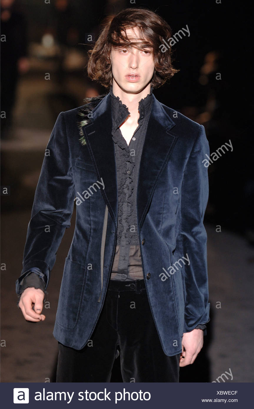 navy blue gucci jacket