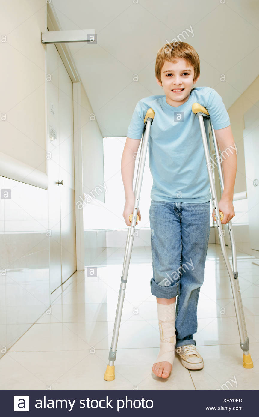 Crutches Child Stock Photos & Crutches Child Stock Images Alamy