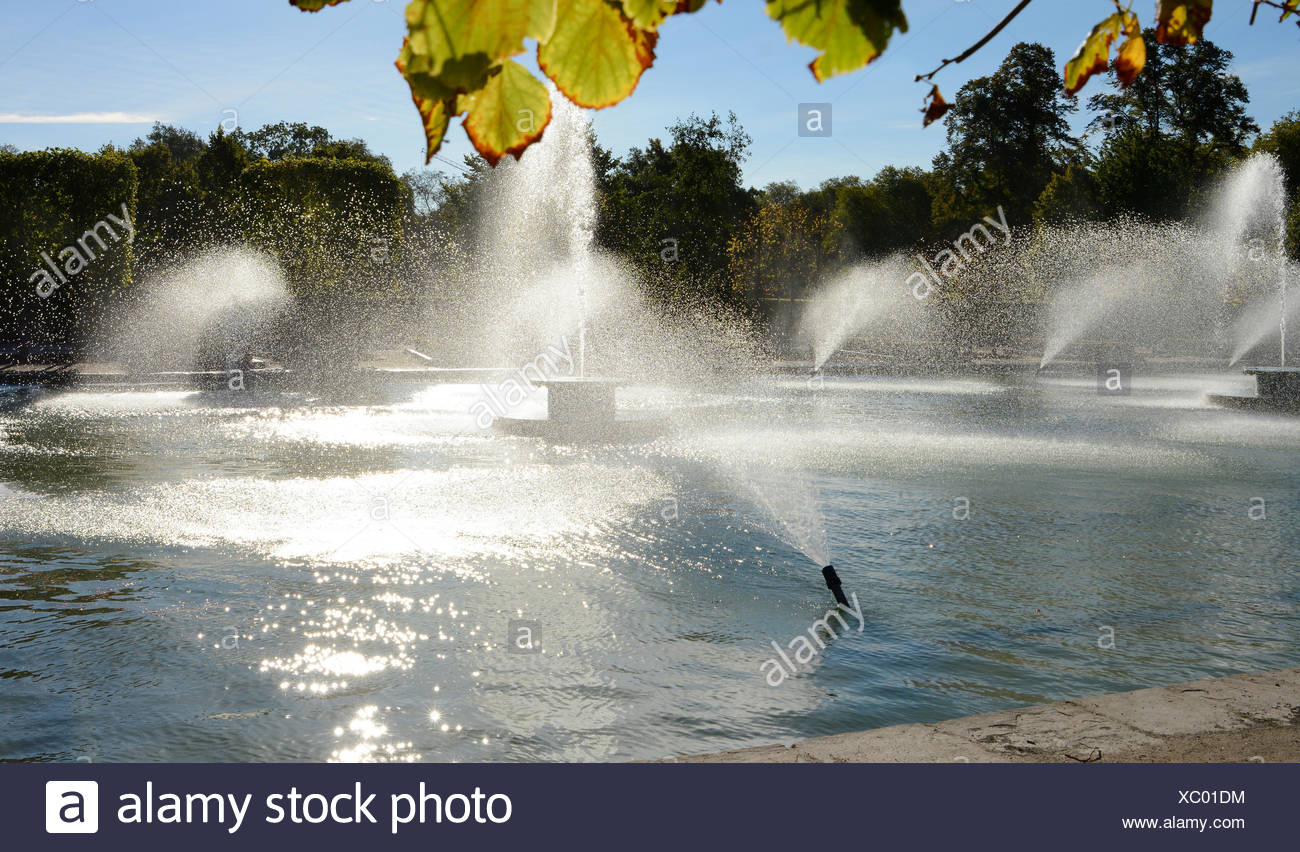 Battersea Park Fountain High Resolution Stock Photography and Images